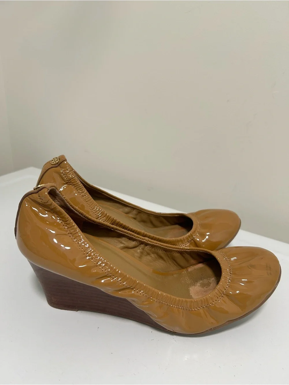 Tory Burch Eddie Ballet Wedge Tan Camel Size 11 M